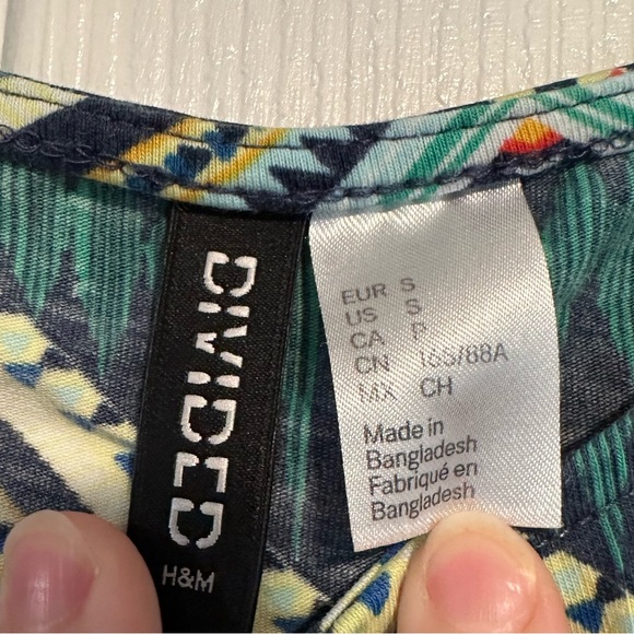 H&M Tank Crop Top - Picture 3 of 3